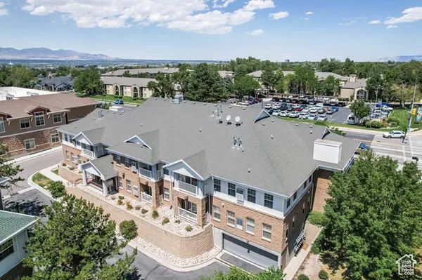 Property Slideshow image 2 of 32 | 11025 s grapevine cv b205, Sandy, UT, 84070