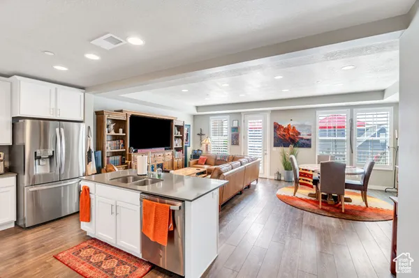 Property Slideshow image 3 of 37 | 4929 w tydeman way unit 213, South Jordan, UT, 84009