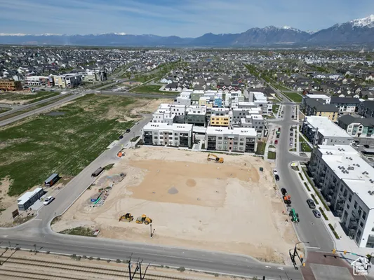 Property Slideshow image 3 of 24 | 5263 w reventon dr # 404, South Jordan, UT, 84009