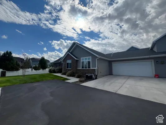 Property Slideshow image 2 of 28 | 5487 w ore cart way c, Herriman, UT, 84096