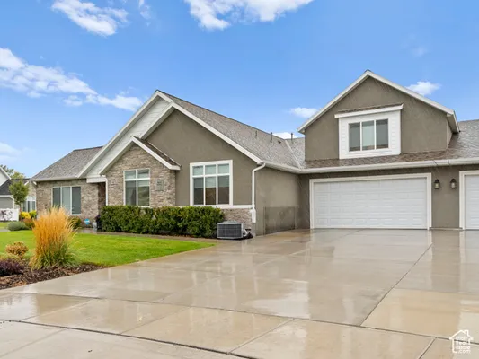 Property Slideshow image 2 of 40 | 462 s iron shoe ln b, Saratoga Springs, UT, 84045