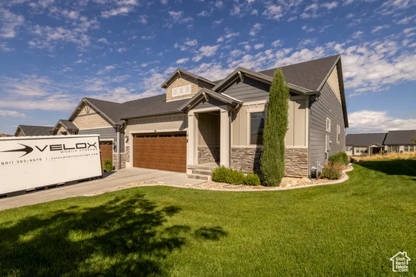 Property Slideshow image 2 of 21 | 94 w hillside dr, Elk Ridge, UT, 84651