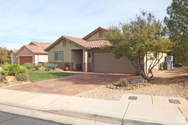 Property Slideshow image 3 of 32 | 4005 s carisa dr, St George, UT, 84790