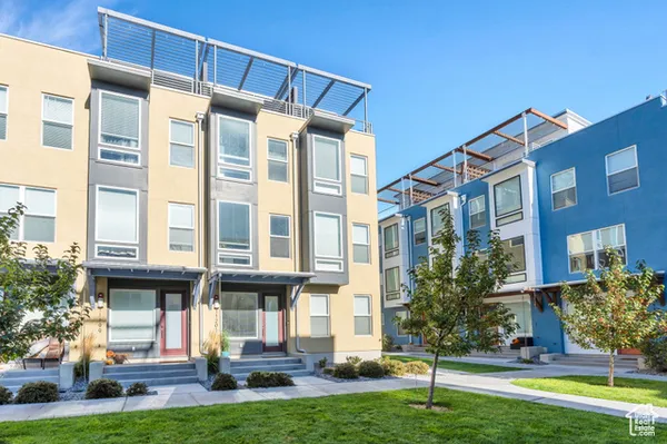 Property Slideshow image 2 of 40 | 11201 s freestone rd # 474, South Jordan, UT, 84009