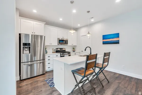 Property Slideshow image 3 of 27 | 6376 w sugarcane dr, South Jordan, UT, 84009