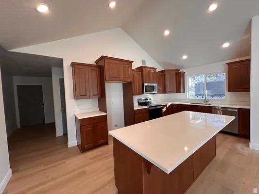Property Slideshow image 3 of 7 | 9584 s ember glow ct c, South Jordan, UT, 84095