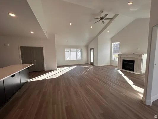 Property Slideshow image 2 of 11 | 9584 s ember glow ct d, South Jordan, UT, 84095