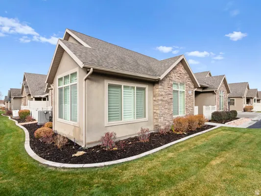 Property Slideshow image 2 of 25 | 891 w 1920 c, Syracuse, UT, 84075