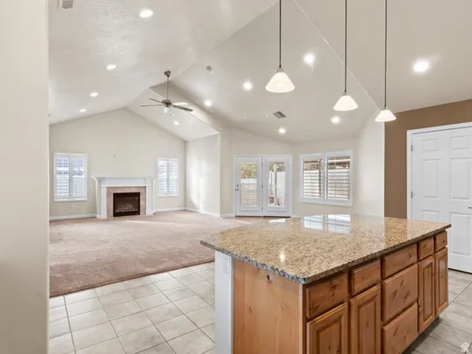 Property Slideshow image 3 of 25 | 891 w 1920 c, Syracuse, UT, 84075