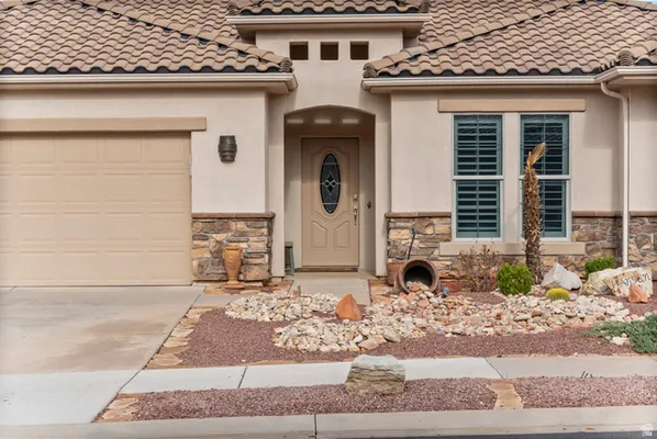 Property Slideshow image 3 of 47 | 4975 s bonita bay dr, St George, UT, 84790