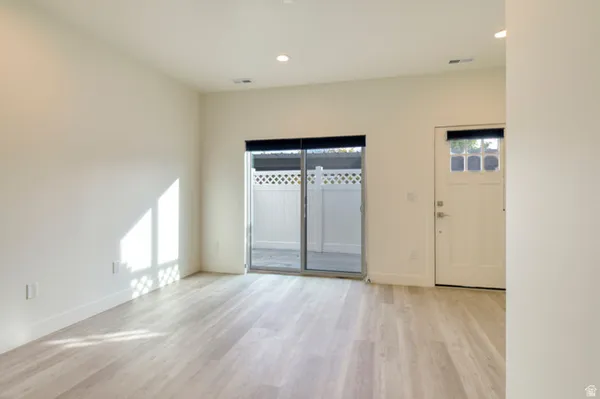 Property Slideshow image 2 of 17 | 3578 s 805 e unit e 237, Millcreek, UT, 84106