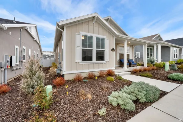 Property Slideshow image 3 of 52 | 6043 w stone mount way, South Jordan, UT, 84009