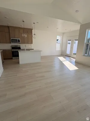 Property Slideshow image 3 of 8 | 867 n 930 w # 82, Tremonton, UT, 84337