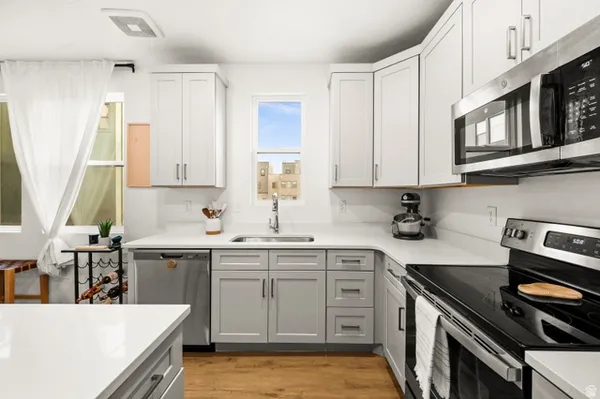 Property Slideshow image 3 of 26 | 5227 w reventon dr unit b201, South Jordan, UT, 84009