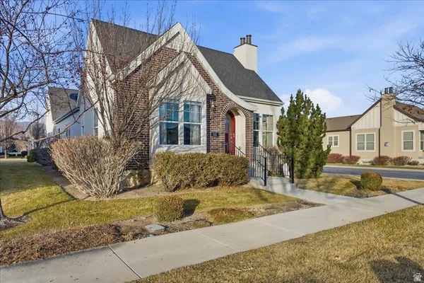 Property Slideshow image 2 of 61 | 532 e 3270, Lehi, UT, 84043