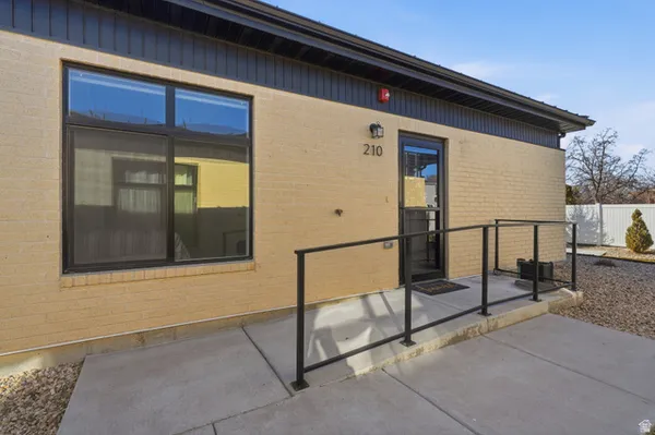 Property Slideshow image 2 of 27 | 3592 s 805 e unit e 210, Millcreek, UT, 84106