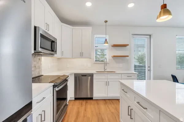 Property Slideshow image 3 of 31 | 5192 w black twig dr d101, South Jordan, UT, 84009