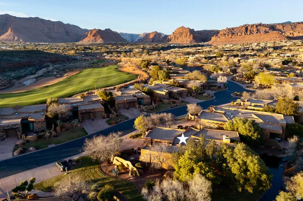 Property Slideshow image 3 of 72 | 2588 sinagua trl 2, St George, UT, 84770