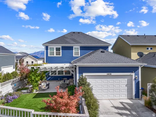 Property Slideshow image 2 of 42 | 11656 s moring point way # 572, South Jordan, UT, 84009