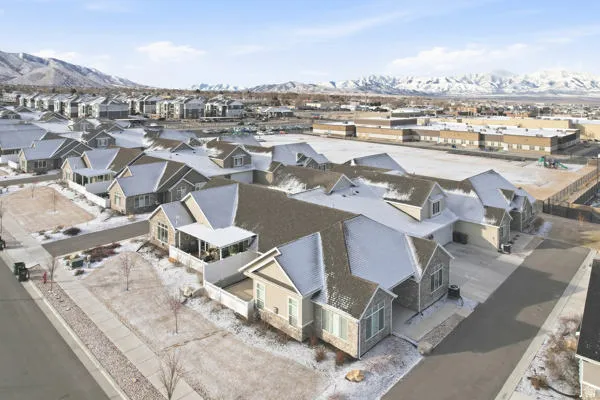 Property Slideshow image 2 of 44 | 931 n brook ave a, Tooele, UT, 84074
