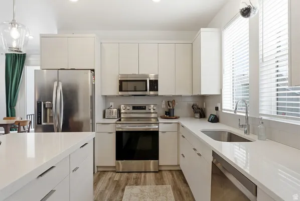 Property Slideshow image 3 of 27 | 11358 s willow walk dr, South Jordan, UT, 84009