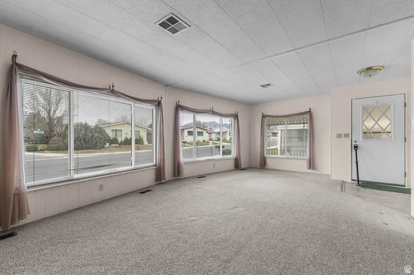 Property Slideshow image 2 of 27 | 77 w evening star way, Sandy, UT, 84070