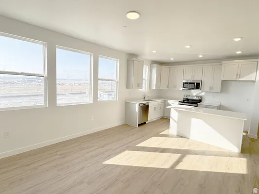 Property Slideshow image 3 of 27 | 5249 w reventon dr 201, South Jordan, UT, 84009