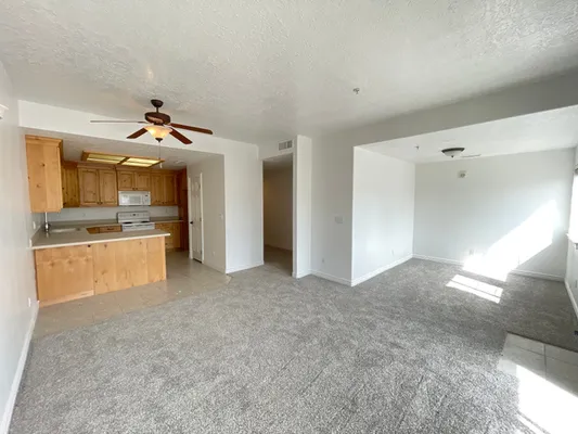 Property Slideshow image 2 of 14 | 11085 s grape arbor pl 102, Sandy, UT, 84070