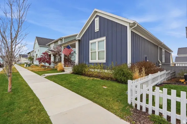 Property Slideshow image 3 of 104 | 11683 s moring way, South Jordan, UT, 84009