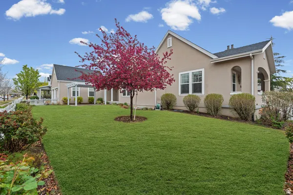 Property Slideshow image 3 of 43 | 4956 w black twig dr, South Jordan, UT, 84009