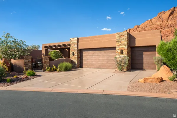 Property Slideshow image 2 of 32 | 2336 w entrada trl 36, St. George, UT, 84770
