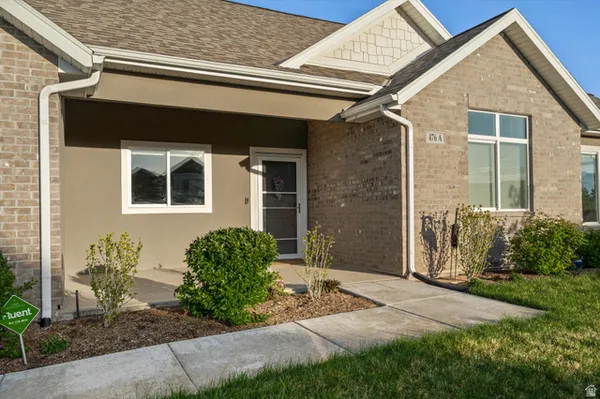 Property Slideshow image 3 of 44 | 476 s iron shoe ln a, Saratoga Springs, UT, 84045