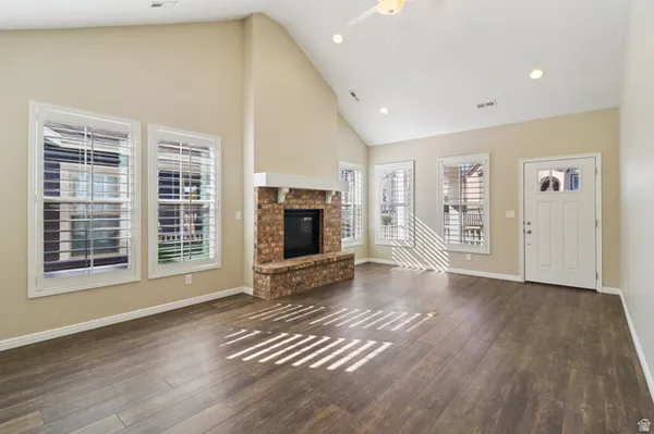 Property Slideshow image 3 of 23 | 4973 w vinsanto ln, South Jordan, UT, 84009