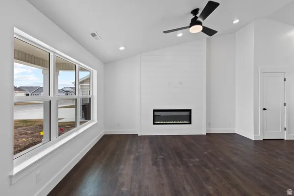 Property Slideshow image 3 of 6 | 865 n 960 w, Tremonton, UT, 84337