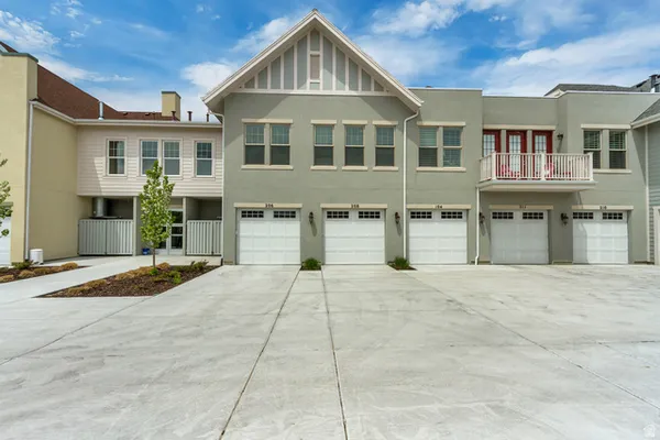 Property Slideshow image 2 of 26 | 4951 w waltana way 208, South Jordan, UT, 84009