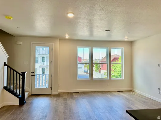 Property Slideshow image 3 of 17 | 5067 w rambutan way, South Jordan, UT, 84009