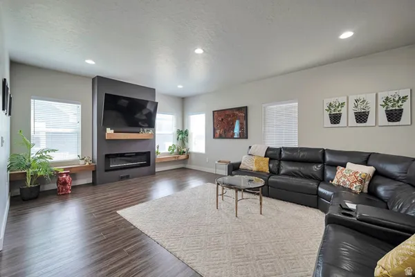 Property Slideshow image 3 of 36 | 6437 w early bird dr, South Jordan, UT, 84009