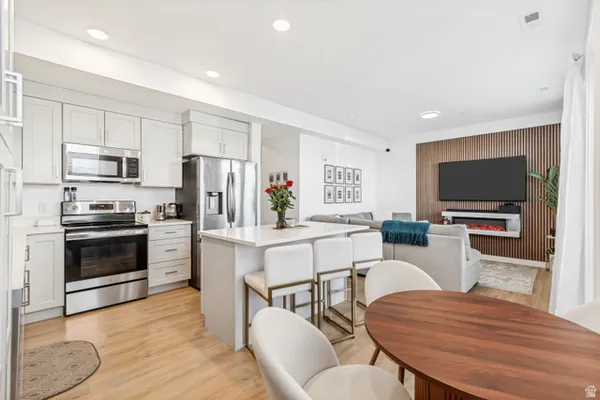 Property Slideshow image 3 of 21 | 5227 w reventon dr b102, South Jordan, UT, 84009