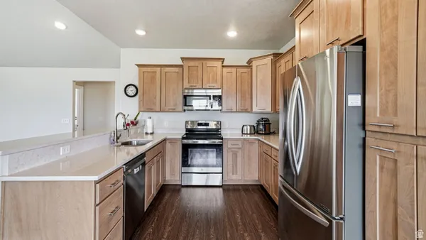 Property Slideshow image 3 of 29 | 64 e 1350 4, Lehi, UT, 84043