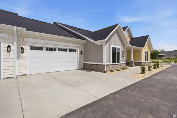 Property Slideshow image 2 of 33 | 3550 s judys farm ln 7, West Valley City, UT, 84128