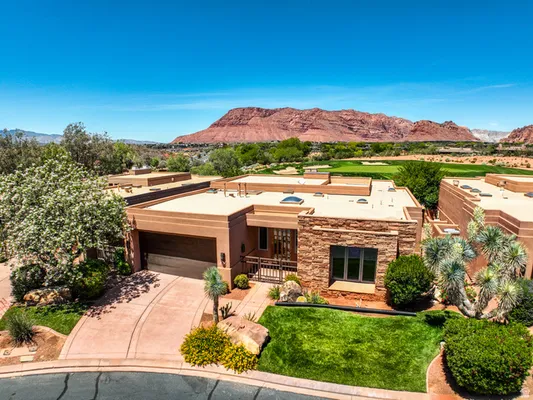Property Slideshow image 2 of 45 | 2410 w entrada trl 25, St. George, UT, 84770