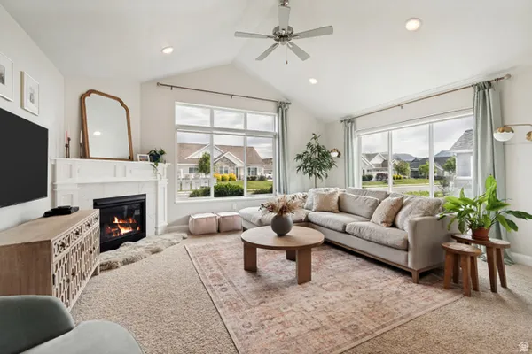Property Slideshow image 2 of 17 | 501 e lone star ln b, Saratoga Springs, UT, 84045