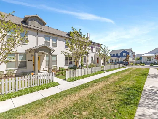 Property Slideshow image 3 of 17 | 6378 w sugarcane dr, South Jordan, UT, 84009