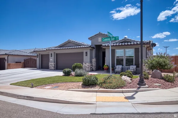 Property Slideshow image 2 of 79 | 353 w camino sur, Washington, UT, 84780