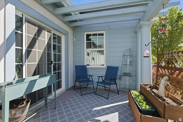 Property Slideshow image 3 of 22 | 11166 s waltana way, South Jordan, UT, 84009