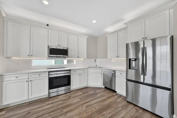 Property Slideshow image 3 of 24 | 6078 w 11800 s, South Jordan, UT, 84009