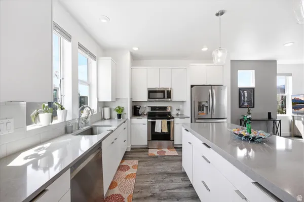 Property Slideshow image 2 of 33 | 6382 w birch run rd 330, South Jordan, UT, 84009