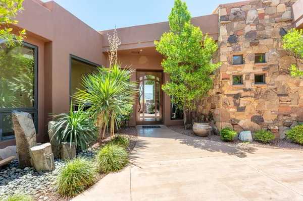 Property Slideshow image 3 of 69 | 2331 w entrada trl 61, St. George, UT, 84770