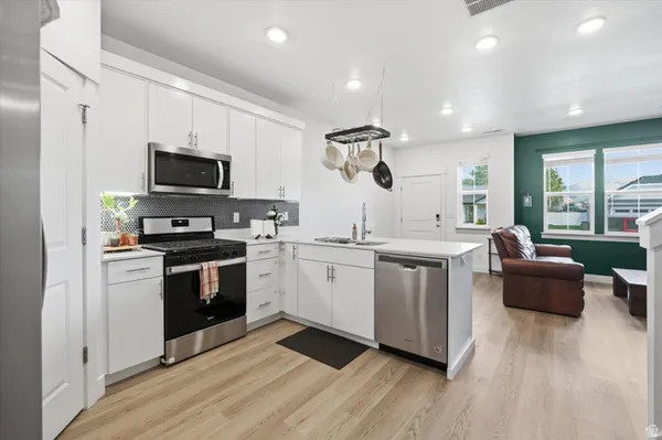 Property Slideshow image 2 of 38 | 949 n 900 w, Tremonton, UT, 84337