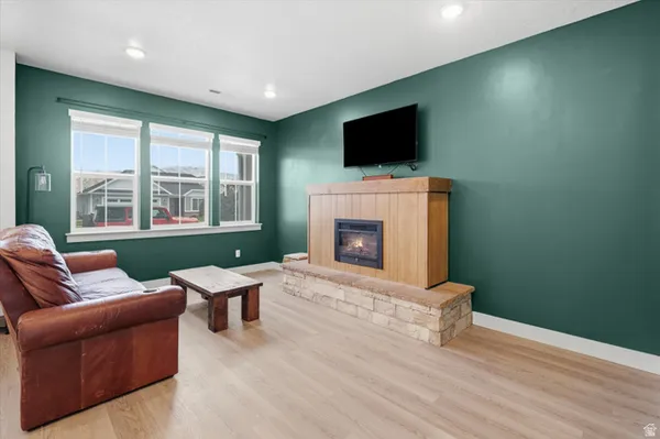Property Slideshow image 2 of 39 | 949 n 900 w, Tremonton, UT, 84337